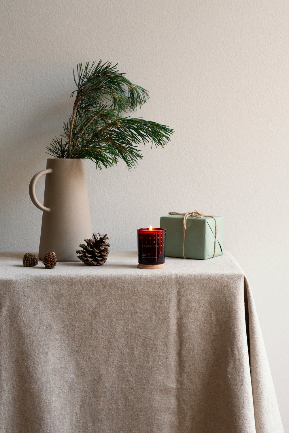 Skandinavisk – Vela aromática "JUL" (Special Edition), 65 g