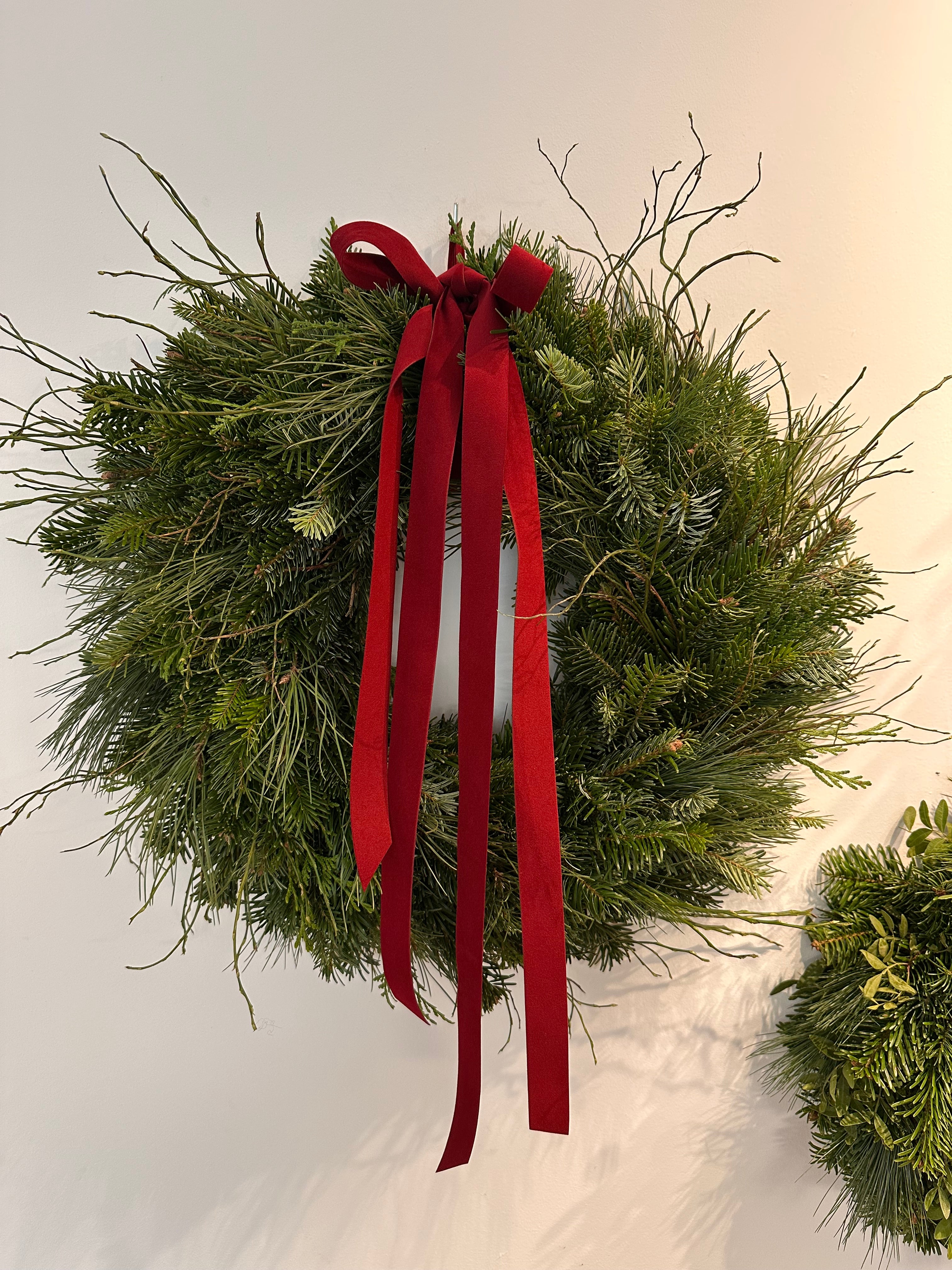 Corona navideña natural