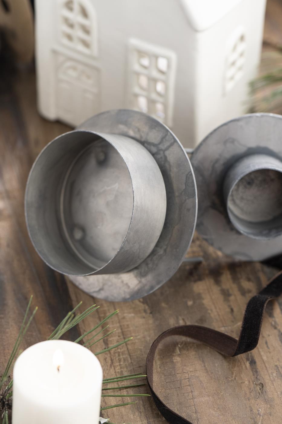 Portavelas con pinchos, zinc