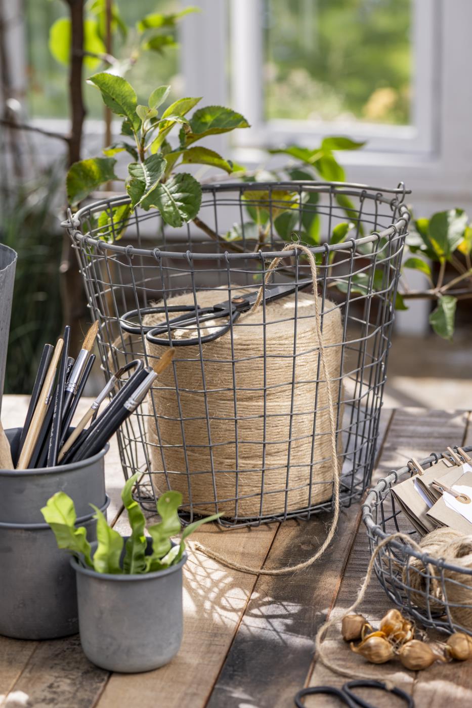 Tijera de metal negro