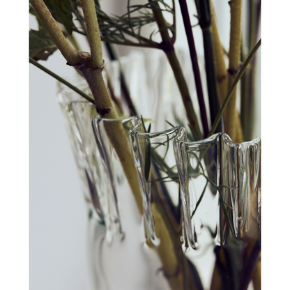 Jarrón de vidrio transparente