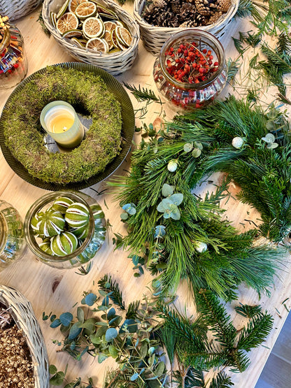 Taller Corona de Navidad — 9 diciembre 2025