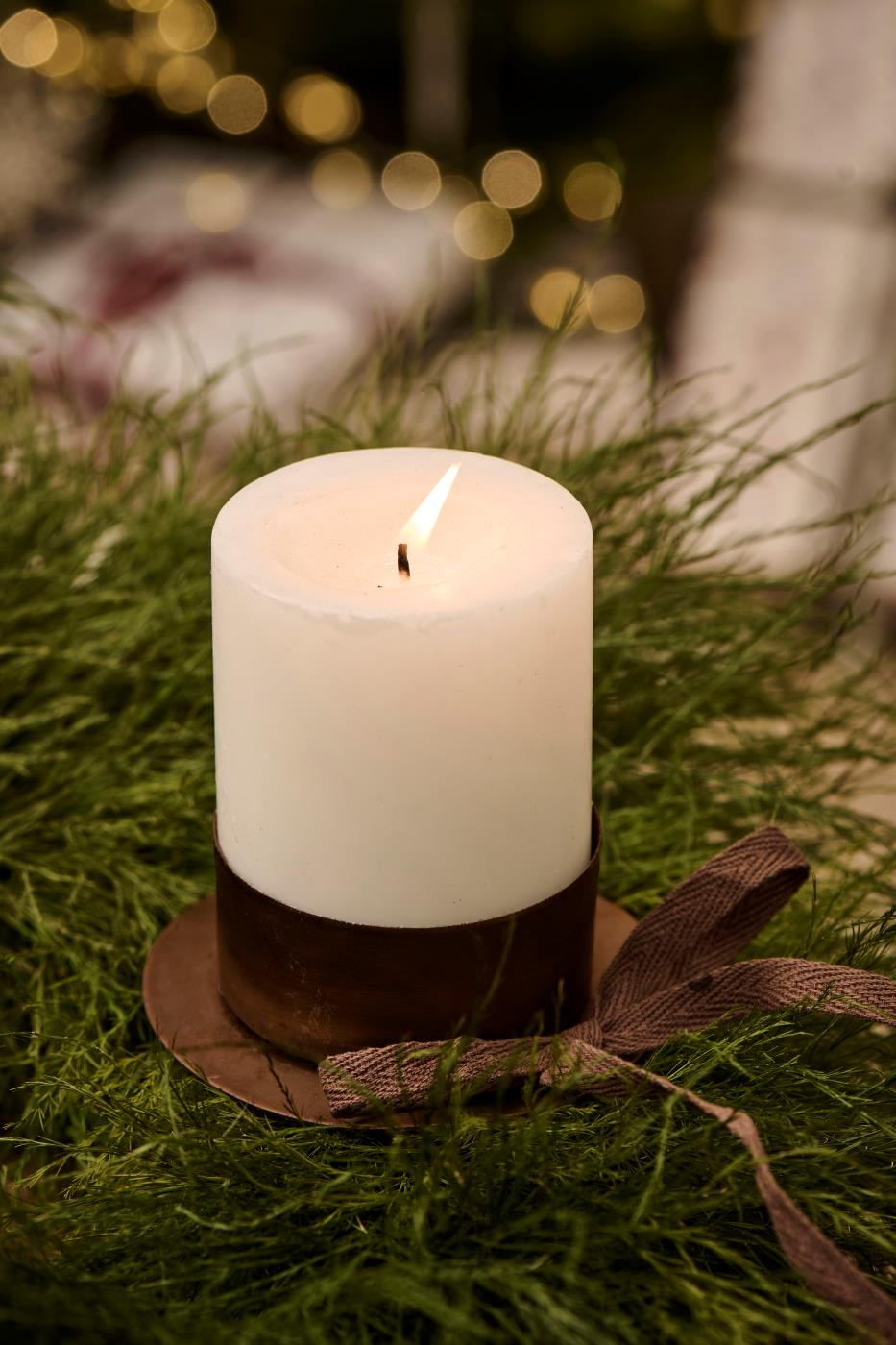 Portavelas con pinchos, bronce